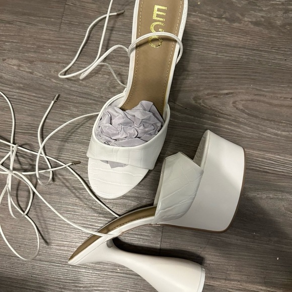 String ups brand new - Picture 2 of 2